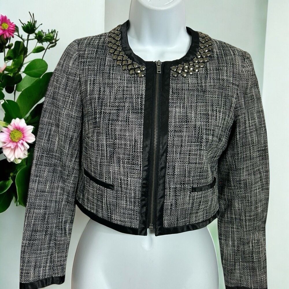 H&M Black Crop Jacket Sz 2 Beaded Collar Tweed Full Zip Long-Sleeve Layering Top